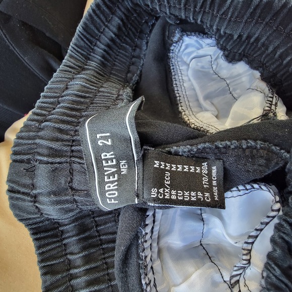 Forever 21 | Men | Black | Medium | Joggers | Canvas - Picture 2 of 3